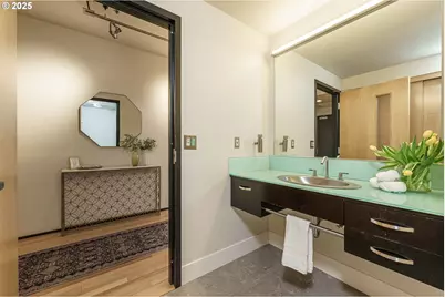 1410 NW Kearney St #1019, Portland, OR 97209 - Photo 17