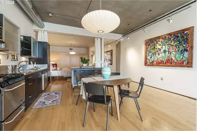 1410 NW Kearney St #1019, Portland, OR 97209 - Photo 9