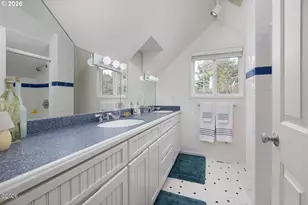 1004 SW 10th Pl, Lincoln City, OR 97367 - Photo 33