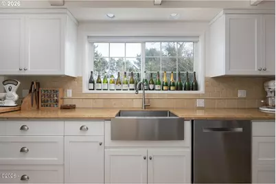 1004 SW 10th Place, Lincoln City, OR 97367 - Photo 19