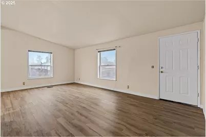 39100 NW Pacific Hwy, Woodland, WA 98674 - Photo 7