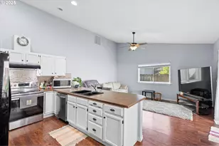 12313 NE 41st St, Vancouver, WA 98682 - Photo 9