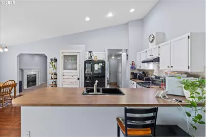 12313 NE 41st St, Vancouver, WA 98682 - Photo 7