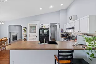 12313 NE 41st St, Vancouver, WA 98682 - Photo 7