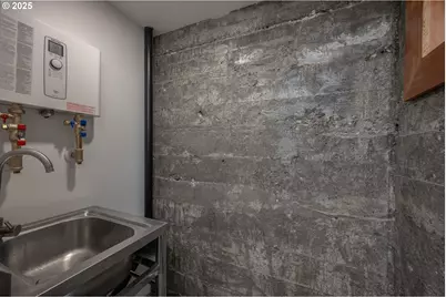 103 Allen St, Kelso, WA 98626 - Photo 13