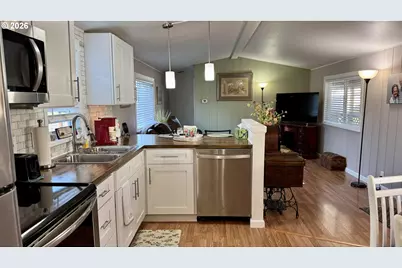 1103 N Springbrook Rd #6, Newberg, OR 97132 - Photo 11