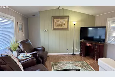 1103 N Springbrook Rd #6, Newberg, OR 97132 - Photo 7