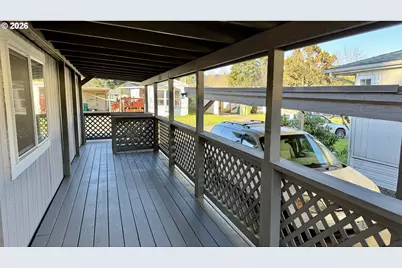 1103 N Springbrook Rd #6, Newberg, OR 97132 - Photo 5