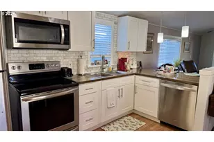 1103 N Springbrook Rd, Newberg, OR 97132 - Photo 13