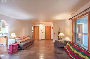 609 Van Buren St, Oregon City, OR 97045 - Photo 5