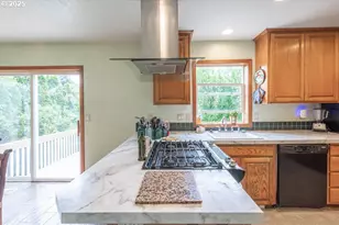 609 Van Buren St, Oregon City, OR 97045 - Photo 11