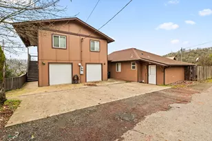 1010 NE Malheur Ave, Roseburg, OR 97470 - Photo 1