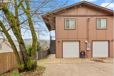 1010 NE Malheur Ave, Roseburg, OR 97470 - Photo 15