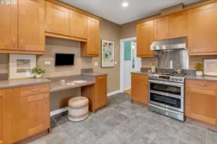 9747 N Smith St, Portland, OR 97203 - Photo 11