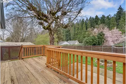 9747 N Smith St, Portland, OR 97203 - Photo 37