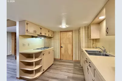 3104 E McLoughlin Blvd, Vancouver, WA 98661 - Photo 29