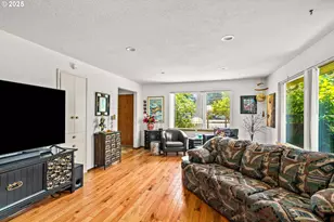 114 Hayden Bridge Way, Springfield, OR 97477 - Photo 3