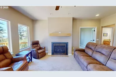 95030 Pacific Vista Dr, Gold Beach, OR 97444 - Photo 15