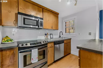 1829 NW Lovejoy St #313, Portland, OR 97209 - Photo 7