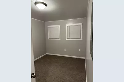 302 S 19th Ave, Cornelius, OR 97113 - Photo 5