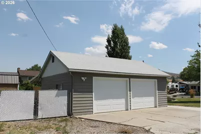 710 Broadway St, Baker City, OR 97814 - Photo 27