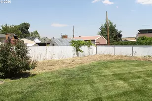 710 Broadway St, Baker City, OR 97814 - Photo 25
