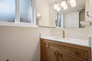 14622 NE Rose Pkwy, Portland, OR 97230 - Photo 29