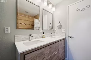14622 NE Rose Pkwy, Portland, OR 97230 - Photo 19