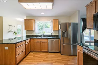 7502 SW Applegate Dr, Beaverton, OR 97007 - Photo 11