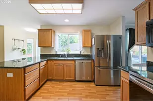 7502 SW Applegate Dr, Beaverton, OR 97007 - Photo 11