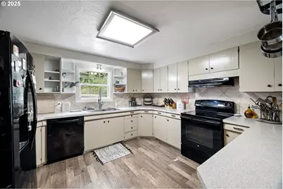 36117 Highway 58, Pleasant Hill, OR 97455 - Photo 5