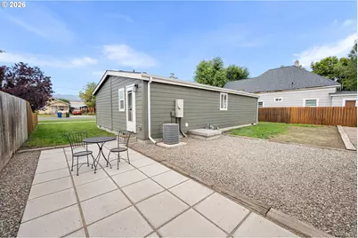 2540 11th St, Baker City, OR 97814 - Photo 17