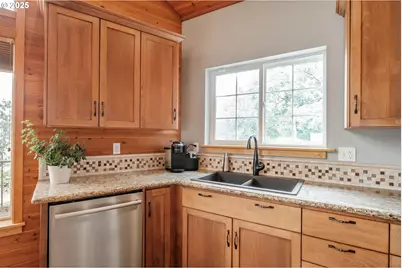 29109 Brownsville Rd, Brownsville, OR 97327 - Photo 9