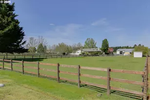 28015 Crossley Ln, Eugene, OR 97402 - Photo 19