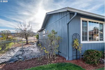 132 Aspen Ct, Roseburg, OR 97471 - Photo 47