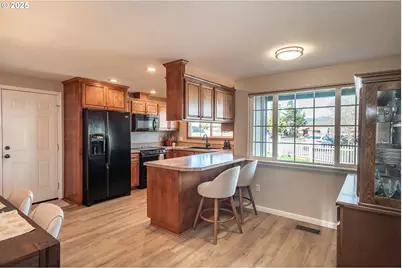 132 Aspen Ct, Roseburg, OR 97471 - Photo 11