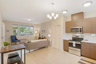 10827 E Burnside St, Portland, OR 97216 - Photo 7