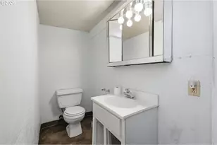 5135 C St, Springfield, OR 97478 - Photo 15