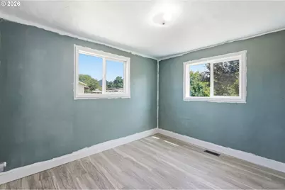 5135 C St, Springfield, OR 97478 - Photo 5