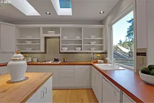 700 SW 67th Pl, Portland, OR 97225 - Photo 19