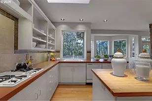 700 SW 67th Pl, Portland, OR 97225 - Photo 17