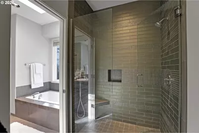 700 SW 67th Pl, Portland, OR 97225 - Photo 29