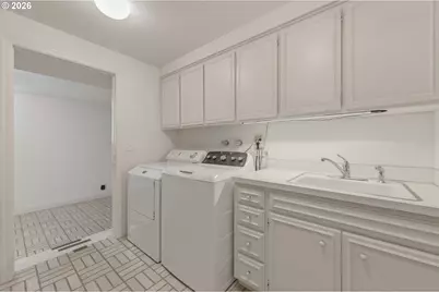 3945 Spring Blvd, Eugene, OR 97405 - Photo 23