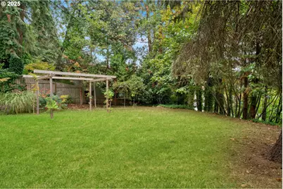 2850 Garfield St, Eugene, OR 97405 - Photo 39