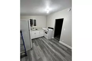 515 SE 4th St, Pendleton, OR 97801 - Photo 3