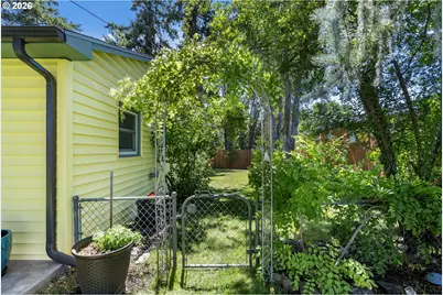 1306 E 18th St, The Dalles, OR 97058 - Photo 43