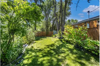 1306 E 18th St, The Dalles, OR 97058 - Photo 41