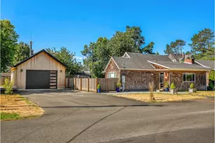 641 2nd St, Gearhart, OR 97138 - Photo 1