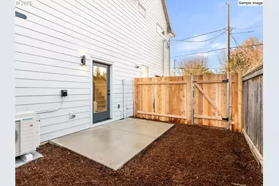 9562 N Buchanan Ave, Portland, OR 97203 - Photo 9