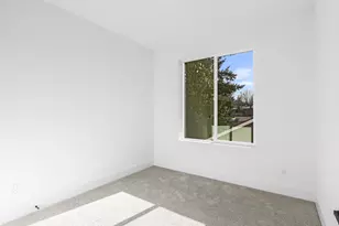 9562 N Buchanan Ave, Portland, OR 97203 - Photo 7